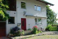 das Haus und die Terrasse